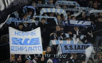 i tifosi della lazio ( foto di salvatore fornelli )